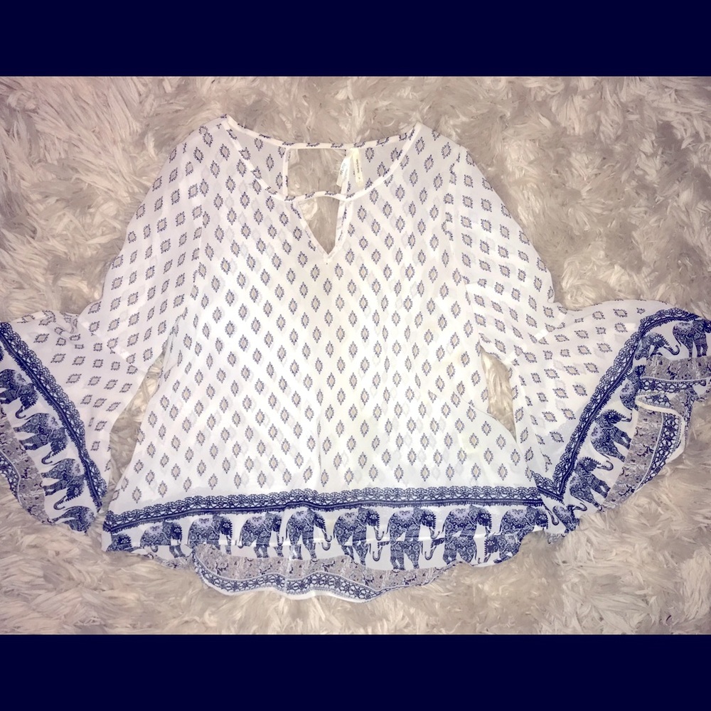 Boho flowy white bell sleeve blouse